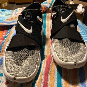 Nike free rn motion 2018 Oreo size 14